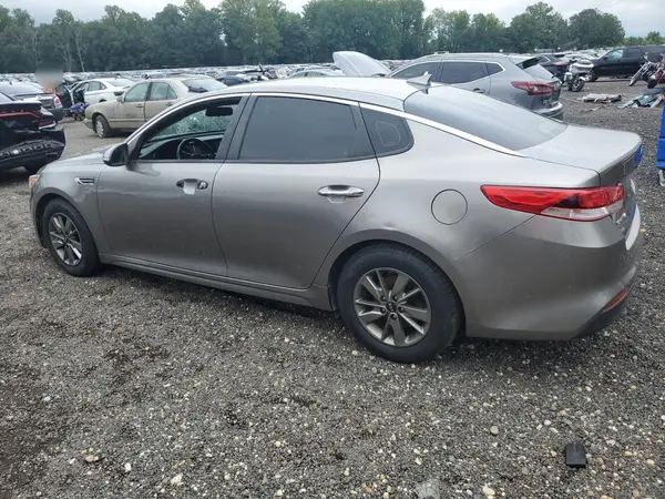 5XXGT4L15JG220784 2018 KIA OPTIMA - Image 2