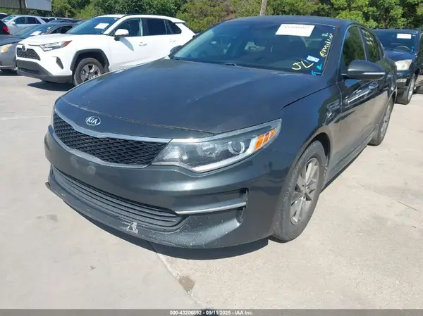 5XXGT4L16GG005617 2016 KIA OPTIMA - Image 2