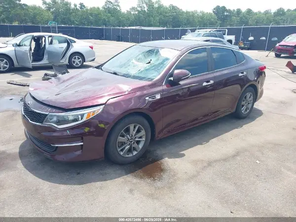 5XXGT4L16GG012082 2016 KIA OPTIMA - Image 2