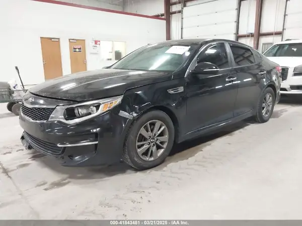 5XXGT4L16GG013751 2016 KIA OPTIMA - Image 2