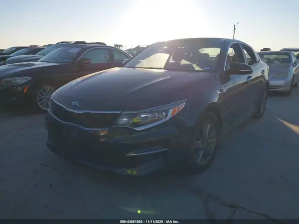 5XXGT4L16GG027603 2016 KIA OPTIMA - Image 2