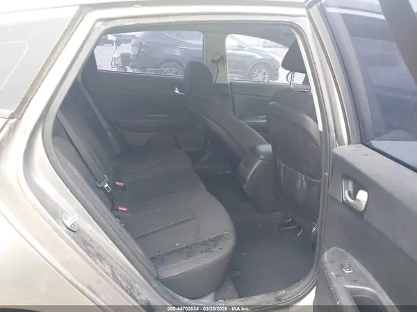 5XXGT4L16GG027844 2016 KIA OPTIMA - Image 8