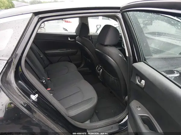 5XXGT4L16GG046085 2016 KIA OPTIMA - Image 8