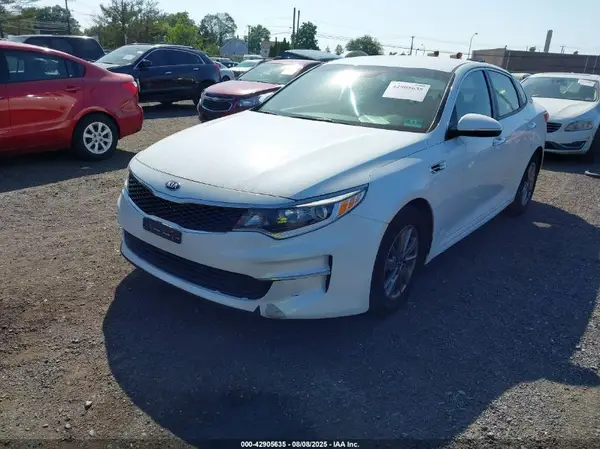 5XXGT4L16GG079281 2016 KIA OPTIMA - Image 2