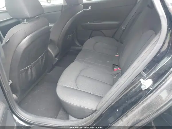 5XXGT4L16GG095223 2016 KIA OPTIMA - Image 8