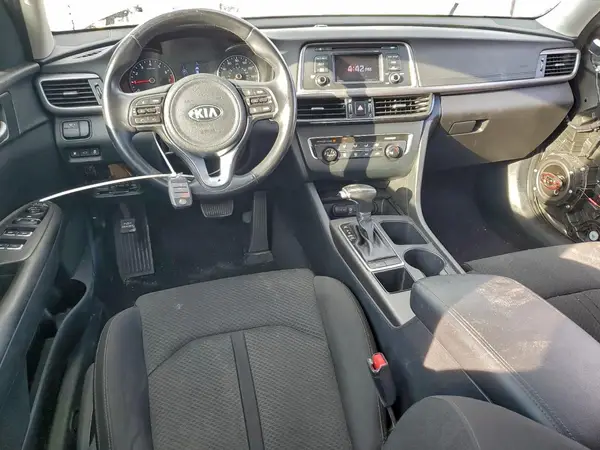 5XXGT4L16HG135320 2017 KIA OPTIMA - Image 8