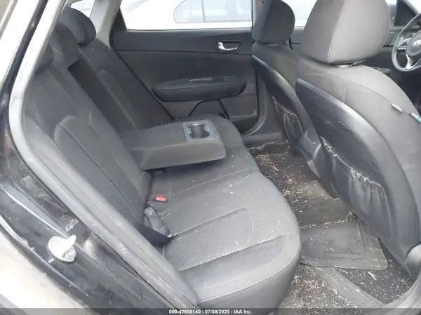 5XXGT4L16JG239747 2018 KIA OPTIMA - Image 8
