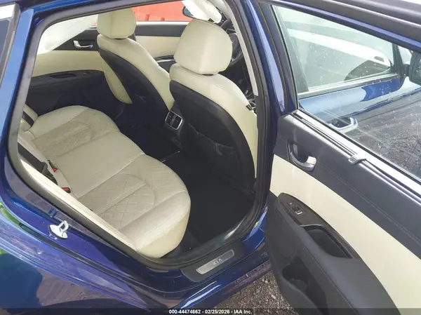 5XXGT4L17GG006582 2016 KIA OPTIMA - Image 8