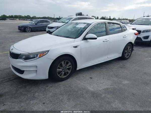 5XXGT4L17GG015007 2016 KIA OPTIMA - Image 2