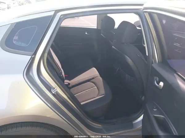 5XXGT4L17HG148612 2017 KIA OPTIMA - Image 8