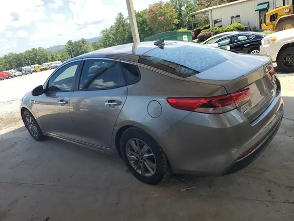 5XXGT4L17JG237585 2018 KIA OPTIMA - Image 2