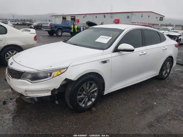 5XXGT4L18GG002184 2016 KIA OPTIMA - Image 2