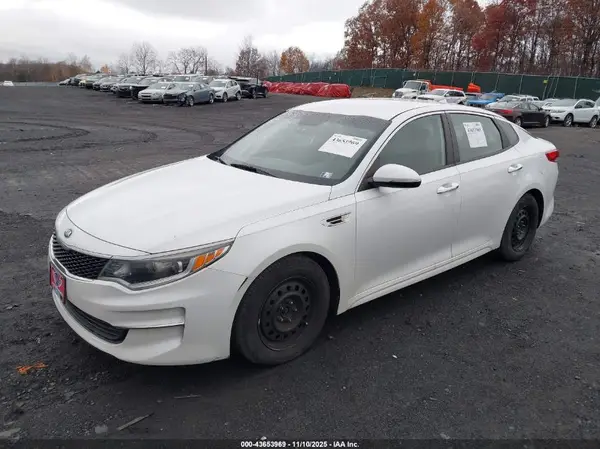 5XXGT4L18GG002735 2016 KIA OPTIMA - Image 2