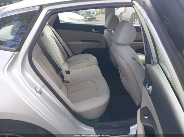5XXGT4L18GG008518 2016 KIA OPTIMA - Image 8