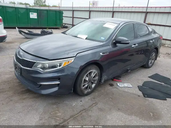 5XXGT4L18HG171638 2017 KIA OPTIMA - Image 2