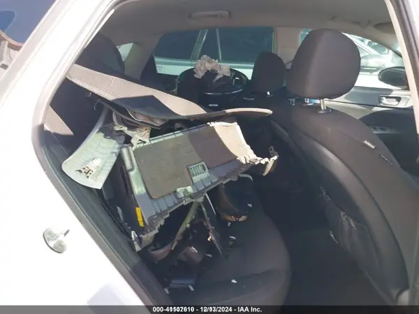 5XXGT4L18JG227079 2018 KIA OPTIMA - Image 8