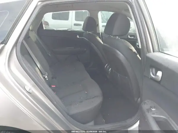 5XXGT4L19GG009600 2016 KIA OPTIMA - Image 8