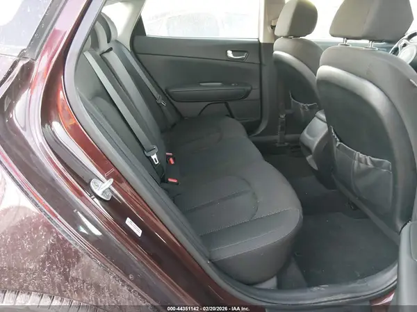 5XXGT4L19GG078142 2016 KIA OPTIMA - Image 8
