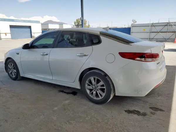 5XXGT4L19HG135750 2017 KIA OPTIMA - Image 2