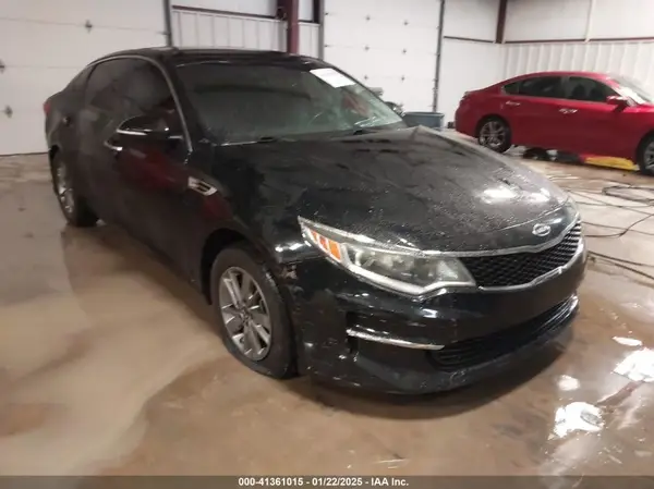 5XXGT4L19JG193623 2018 KIA OPTIMA - Image 1