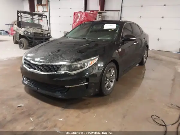 5XXGT4L19JG193623 2018 KIA OPTIMA - Image 2