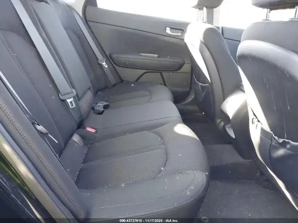 5XXGT4L1XGG002882 2016 KIA OPTIMA - Image 8