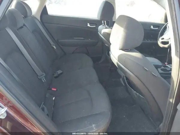 5XXGT4L1XGG081602 2016 KIA OPTIMA - Image 8
