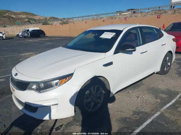 5XXGT4L1XHG141847 2017 KIA OPTIMA - Image 2