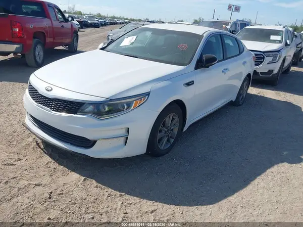 5XXGT4L1XHG169390 2017 KIA OPTIMA - Image 2