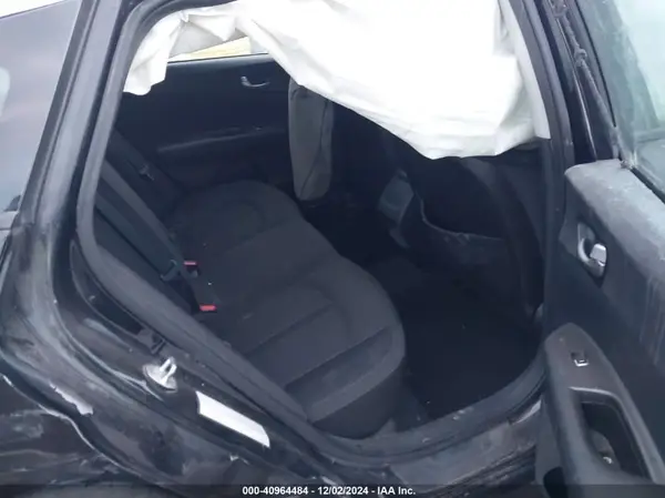 5XXGT4L30GG002942 2016 KIA OPTIMA - Image 8