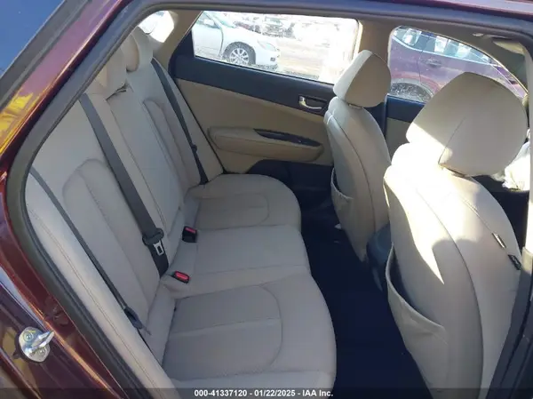 5XXGT4L30GG004724 2016 KIA OPTIMA - Image 8