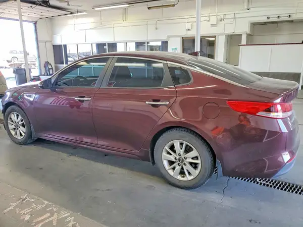 5XXGT4L30GG015335 2016 KIA OPTIMA - Image 2