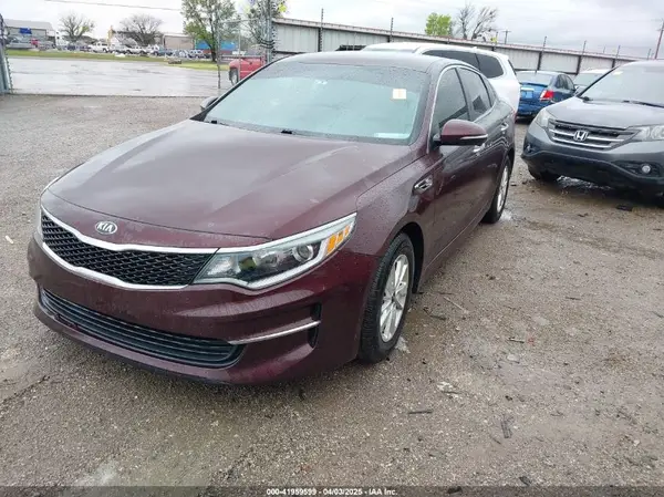 5XXGT4L30GG018767 2016 KIA OPTIMA - Image 2