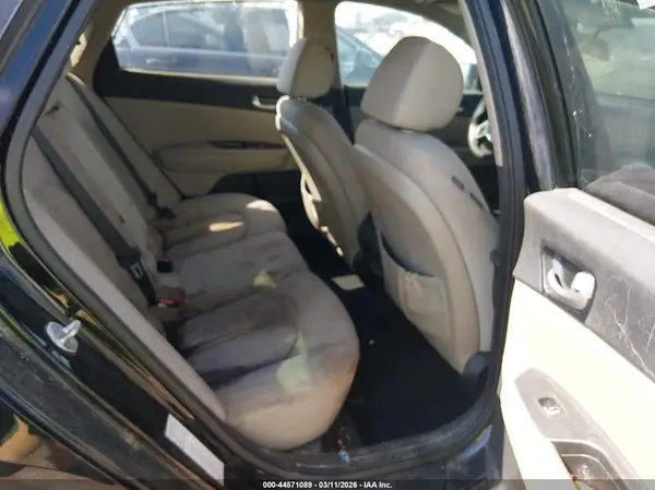 5XXGT4L30GG021085 2016 KIA OPTIMA - Image 8