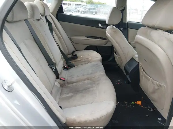 5XXGT4L30GG021202 2016 KIA OPTIMA - Image 8