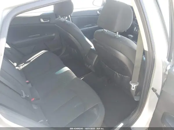 5XXGT4L30GG025928 2016 KIA OPTIMA - Image 8