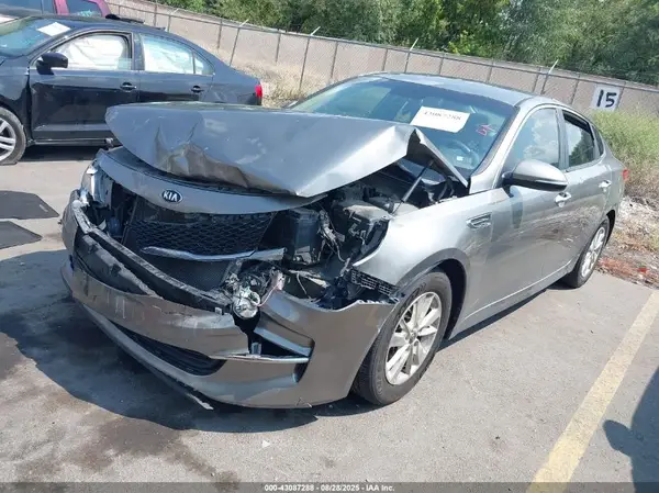 5XXGT4L30GG028585 2016 KIA OPTIMA - Image 2