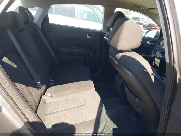 5XXGT4L30GG030076 2016 KIA OPTIMA - Image 8