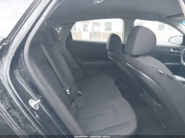 5XXGT4L30GG033270 2016 KIA OPTIMA - Image 8