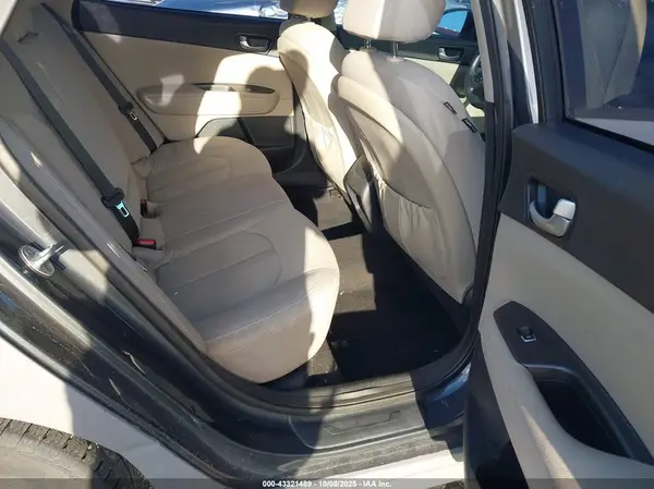 5XXGT4L30GG037089 2016 KIA OPTIMA - Image 8