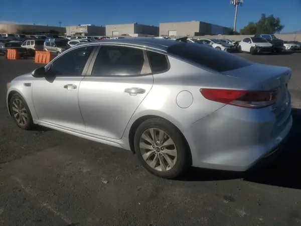 5XXGT4L30GG045631 2016 KIA OPTIMA - Image 2