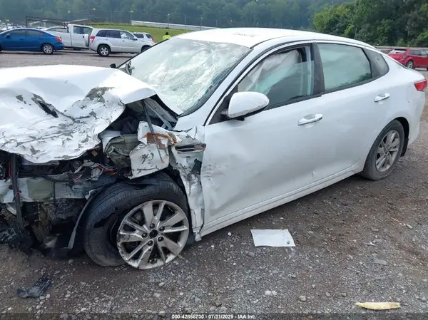 5XXGT4L30GG049310 2016 KIA OPTIMA - Image 2