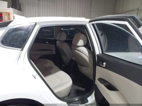 5XXGT4L30GG052613 2016 KIA OPTIMA - Image 8