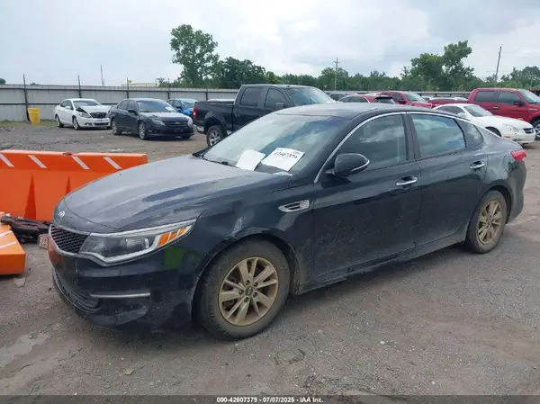 5XXGT4L30GG055995 2016 KIA OPTIMA - Image 2