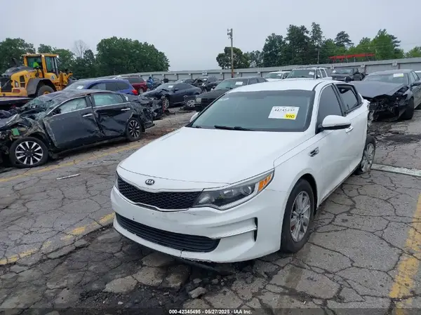 5XXGT4L30GG057147 2016 KIA OPTIMA - Image 2
