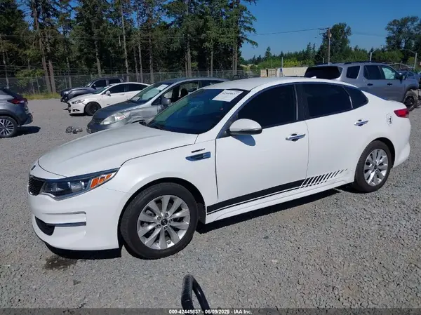 5XXGT4L30GG059268 2016 KIA OPTIMA - Image 2
