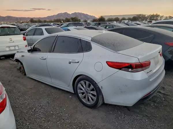 5XXGT4L30GG059562 2016 KIA OPTIMA - Image 2
