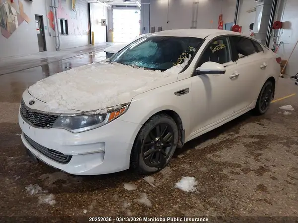 5XXGT4L30GG060677 2016 KIA OPTIMA - Image 2