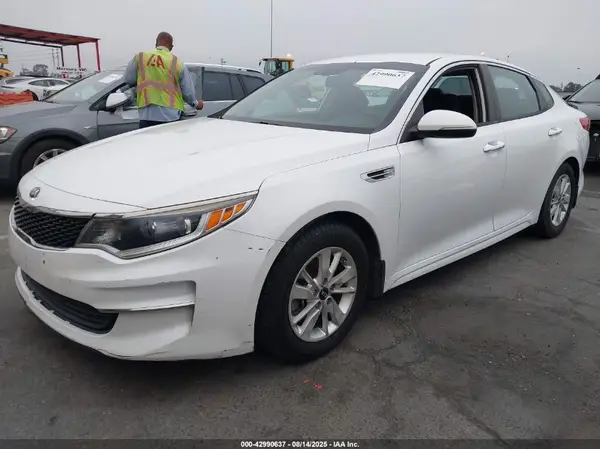 5XXGT4L30GG062249 2016 KIA OPTIMA - Image 2