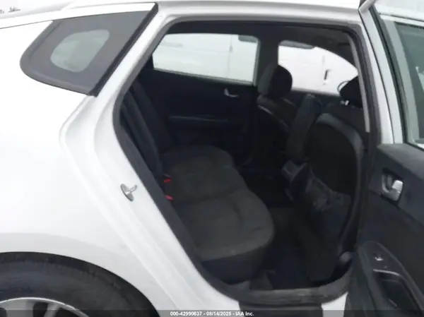 5XXGT4L30GG062249 2016 KIA OPTIMA - Image 8
